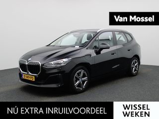BMW 2-serie Tourer 230e xDrive | AUTOMAAT | TREKHAAK | HEAD-UP DISPLAY | 360 CAMERA | NAVIGATIE | MEMORY STOELEN | STOELVERWARMING |