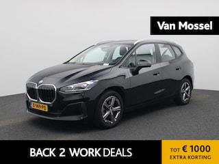 BMW 2-serie Tourer 230e xDrive | AUTOMAAT | TREKHAAK | HEAD-UP DISPLAY | 360 CAMERA | NAVIGATIE | MEMORY STOELEN | STOELVERWARMING |