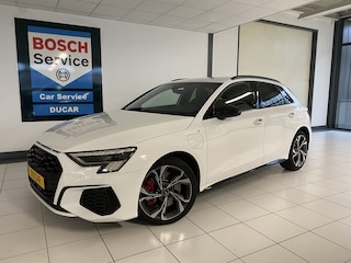 Audi A3 Sportback 45 TFSI e S edition Competition Carplay / Navigatie / Camera