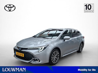 Toyota Corolla Touring Sports Hybrid 140 Dynamic Eerst stickers laten vervangen vervolgens nieuwe foto's Mats foto's maken zonder stickers op deur