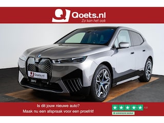 BMW iX xDrive40 Business Edition Plus 77 kWh Sportpakket - Trekhaak - Panoramadak - Multifunctionele stoelen - Warmte Comfortpakket Voor/Achter - Bowers & Wilkins - Parking/Driving Professional - Soft Close -