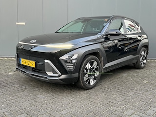 Hyundai Kona 1.6 GDI 141pk HEV Comfort Smart | Camera | Draadloos carplay | Climate control | Adaptive cruise control | Dodehoekdetectie | Elektrische achterklep | Full Led koplampen | 18'' velgen | Stuurverwarming | Stoelverwarming