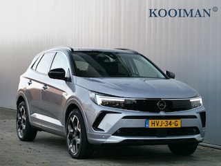 Opel Grandland 1.2 Turbo Business Elegance 130 Pk Automaat Navi / Apple Carplay / DAB / Winterpakket / Camera