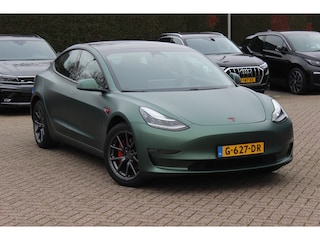 Tesla Model 3 Long Range AWD 75 kWh / NIEUWE BATTERIJ / SOH 88,4% / Trekhaak / Autopilot / Panoramadak / Camera / Leder / 19'' / Leder / Premium Audio /