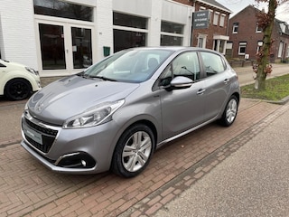 Peugeot 208 Signature / Navi / Airco / Carplay / 5-deurs / LM wielen