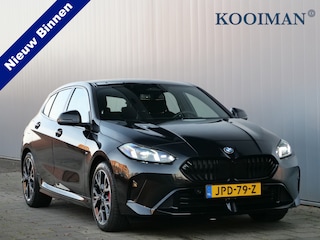 BMW 116 automaat 123pk M Sportpakket Pro Stoelverwarming /  Camera / Keyless entry