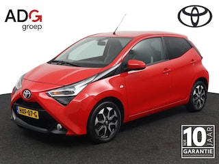 Toyota Aygo 1.0 VVT-i x-joy Limited Automaat | Lichtmetalen Velgen | Automatische Airco | Privacy Glas | Achteruitrijcamera |