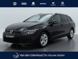 Volkswagen Golf Variant 1.0 TSI Life | Navigatie | Trekhaak | Privacy Glass |