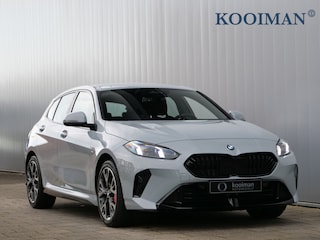 BMW 116 automaat 123pk M Sportpakket Pro Stoelverwarming / Camera / Keyless entry