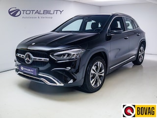 Mercedes-Benz GLA 250 e Luxury Line automaat 218 PK | Facelift | Elec. wegklapbare trekhaak | Adap. Cruise | Stoelverwarming | Elec. achterklep, Navigatie, app. connect, camera met parkeerassistent, sfeerverlichting