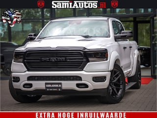 Dodge Ram 1500 Laramie Sport | V8 5,7 402 HP | Krachtige Hemi | Panorama Dak | 12' Scherm | Comfortabele Dubbele Cabine met Royale 5 Zitplaatsen | BPM vrij | Nu Leverbaar uit Voorraad | Voorraad Nr 2526-41272