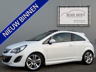 Opel Corsa 1.4-16V Cosmo OPC Line/Navigatie/17inch.