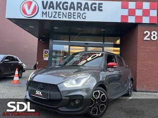 Suzuki Swift 1.4 Sport // 140 PK!! // ADAPTIVE CRUISE // CLIMA // STOELVERWARMING // KEY -LESS // LED //