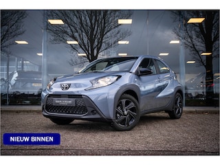 Toyota Aygo 1.0 VVT-i S-CVT Play ** Two-tone ** Navigatie ** Camera