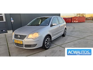 Volkswagen Polo 1.4-16V Optive