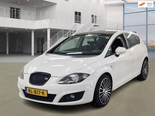Seat Leon 1.8 TFSI Businessline High|6BAK|NAVI|PSENSOR|CARPLAY|TREKHAAK|