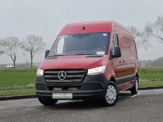 Mercedes-Benz Sprinter 214