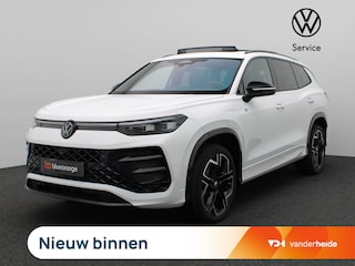 Volkswagen Tayron 1.5 eHybrid R-Line Edition 272PK DSG Trekhaak, Pano-Schuifdak, Head-Up Display, Matrix LED-Verlichting, Black Style, Leder, Harman Kardon, Keyless, 20" LM Velgen, Stoel-Stuurverwarming, 360gr. Camera