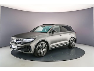 Volkswagen Touareg R 3.0 TSI eHybrid 462pk Tiptronic Trekhaak, Panoramadak, Lederen bekleding, Luchtvering, Head up display, LED matrix verlichting, 360 camera, Adaptive cruise control