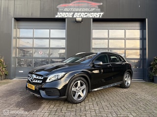 Mercedes-Benz GLA 180 Business Solution AMG