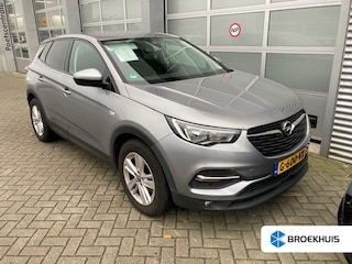 Opel Grandland X 1.2 Turbo Innovation 130pk/Automaat | Trekhaak | Navigatie via app connect | Cruise control | Stoelverwarming | Privacy glass | 17"LMV