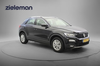 Volkswagen T-Roc 1.0 TSI Style - Carplay, Navi, Cruise, Clima, Trekhaak
