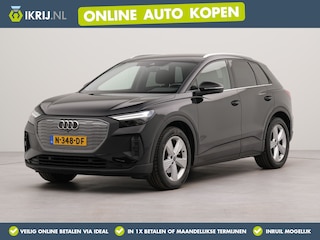 Audi Q4 35 Launch edition 55 kWh | Connected services |Voorstoelen verwarmd | Achteruitrij camera | Parkeersensoren voor en achter | 3 zone airco |