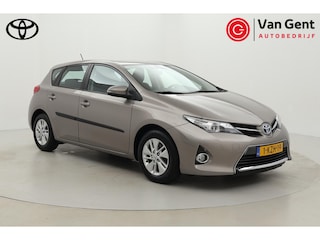 Toyota Auris 1.8 Hybrid Aspiration | Origineel NL | Trekhaak | Navigatie | Cruise Control | Clima | Camera | 15 inch