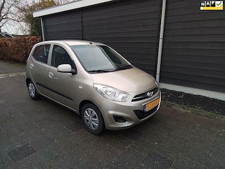 Hyundai i10 1.1 i-Drive Cool airco nap km 61564 nl auto. zeer lux,s