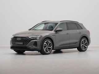 Audi Q8 e-tron 55 quattro 408pk S-line 115 kWh Trekhaak Headup Display Pdc Acc Stoelverwarming Luchtvering