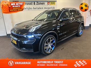 Lynk & Co 01 1.5 | Panoramadak | 360 Camera | Navigatie | Apple carplay | Memory seats | Sfeerverlichting | Adaptieve cruise control | Climate control | Infinity audio | Stoelverwarming | Lane assist | Dodehoeksdetectie