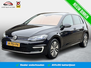 Volkswagen Golf E-DITION SoH 93,3% / Dealeronderhouden / Nieuwe beurt en APK / Warmtepomp / Camera /