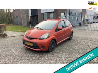Toyota Aygo 1.0 VVT-i Comfort 5-deurs Airco Navi 2e eigenaar Zuinig A-Label