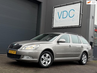 Skoda Octavia Combi 1.2 TSI Elegance | Automaat | Navigatie