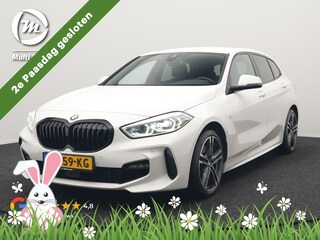 BMW 120i M-Sport 179pk Dealer O.H. | Adaptive Cruise | Camera | LED Koplampen | Virtual | Apple Carplay | Sportstoelen & Stuur Verwarmd | Sfeerverlichting | Keyless | DAB |