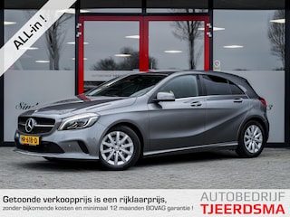 Mercedes-Benz A-klasse 160 Ambition Trekhaak | Origineel NL | Stoelverwarming | Navigatie | High Performance LED Koplampen | Parkeersensoren | 3e Eigenaar | Metallic Lak | NAP | Lichtmetalen Velgen | Privacy Glas |