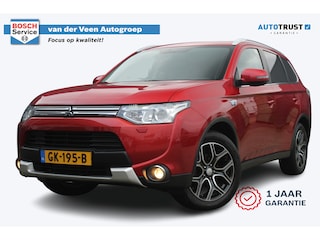 Mitsubishi Outlander 2.0 PHEV Limited Edition X-Line | Incl. 12 maanden garantie | Trekhaak | Verwarmde voorstoelen | Achteruitrijcamera | Parkeersensoren | Climate control | Lichtmetalen velgen | Bluetooth | Airco | Cruise control | DAB
