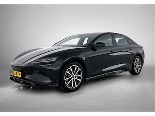 BYD Seal Comfort RWD 61.4 kWh | Full, Black | 460 KM WLTP | 18" LMV | Elektrische stoelen |