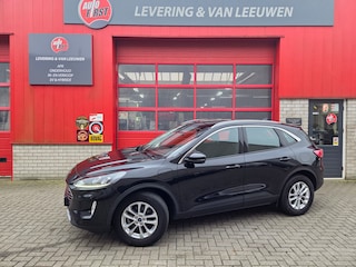 Ford Kuga 2.5 PHEV Titanium Navigatie/ Parkeersensoren V + A/ Stoelverwarming/ Rijklaarpijs!
