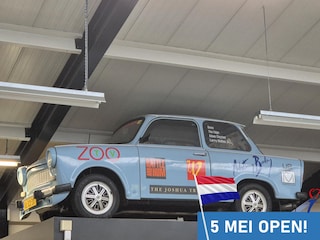 Trabant 601 Standaard U2 ACHTUNG BABY!