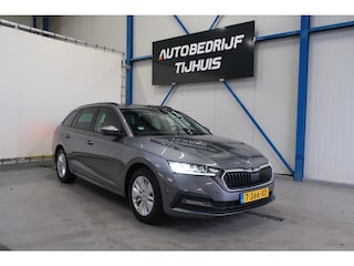 Skoda Octavia Combi 1.0 e-TSI Ambition Automaat - N.A.P. Airco, Cruise, PDC, Navi, Virtual display, Trekhaak.