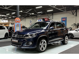 Volkswagen Tiguan 1.4 TSI R-Line 23DKM!! ZEER UNIEK!! Clima!! 19'' Sportvelgen!!