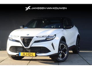 Alfa Romeo Junior 1.2 Turbo Hybrid Ibrida Speciale / Direct leverbaar! / Sportpack / Panoramadak
