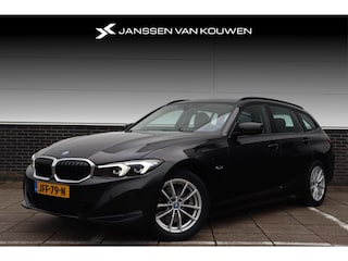 BMW 3-serie Touring 320e * Spotstoelen * PHEV * Widescreen * Leder * SOH 96%