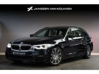 BMW 5-serie Touring 520i High Executive Edition M-Sport Pano Comfortstoelen Stoelverwarming Navi HiFi Carplay Carbonschwarz