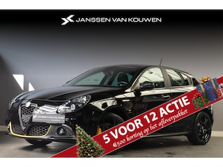 Alfa Romeo Giulietta 1.4 Turbo Sport Navigatiesysteem Parkeersensoren Voor en Achter Licht-Regensensor