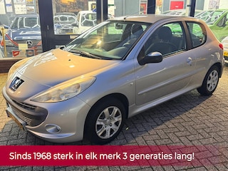 Peugeot 206 1.4 XS NL AUTO NAP! Airco l Cruise control l Elek pakket l LED l AUDIO! Boekjes aanwezig l 2 sleutels!