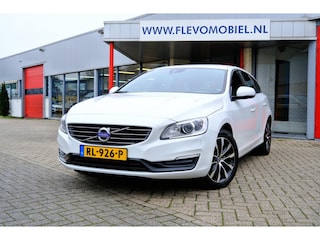 Volvo V60 1.5 T3 Polar+ Dynamic Leder|Xenon|1e Eig|Navi|Clima|LMV