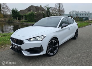 Cupra Leon 1.5 eTSI / Pano / Beats / Sfeer / Nieuwstaat