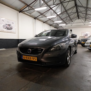 Volvo V40 1.6 D2 MOMENTUM